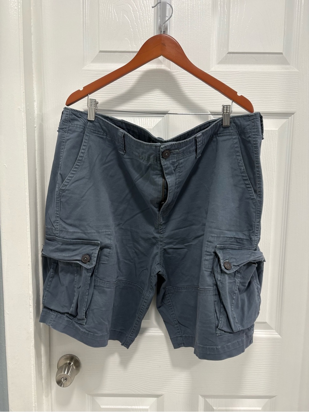 Aeropostale Men's Slate Blue Cargo Shorts with Utility Pockets